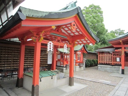 東丸神社