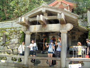 音羽の滝　清水寺